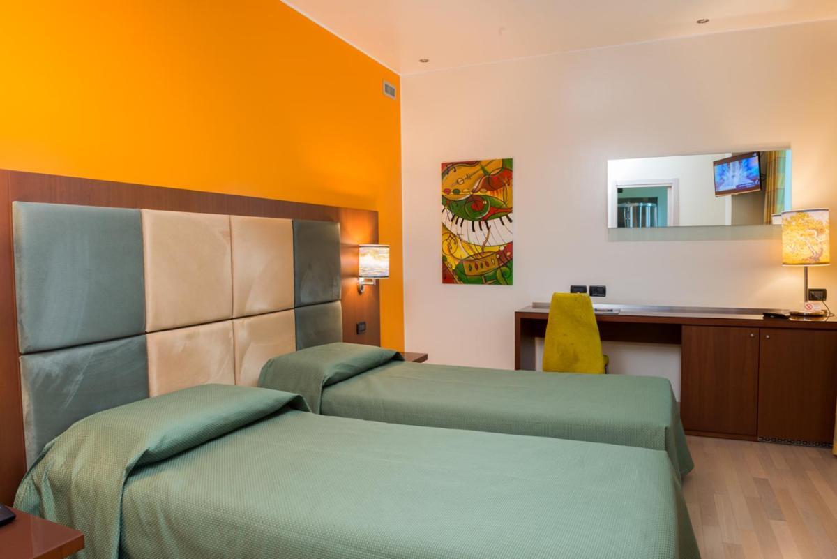 Hotel Kristal 3 Stelle Superior Zanè Kültér fotó